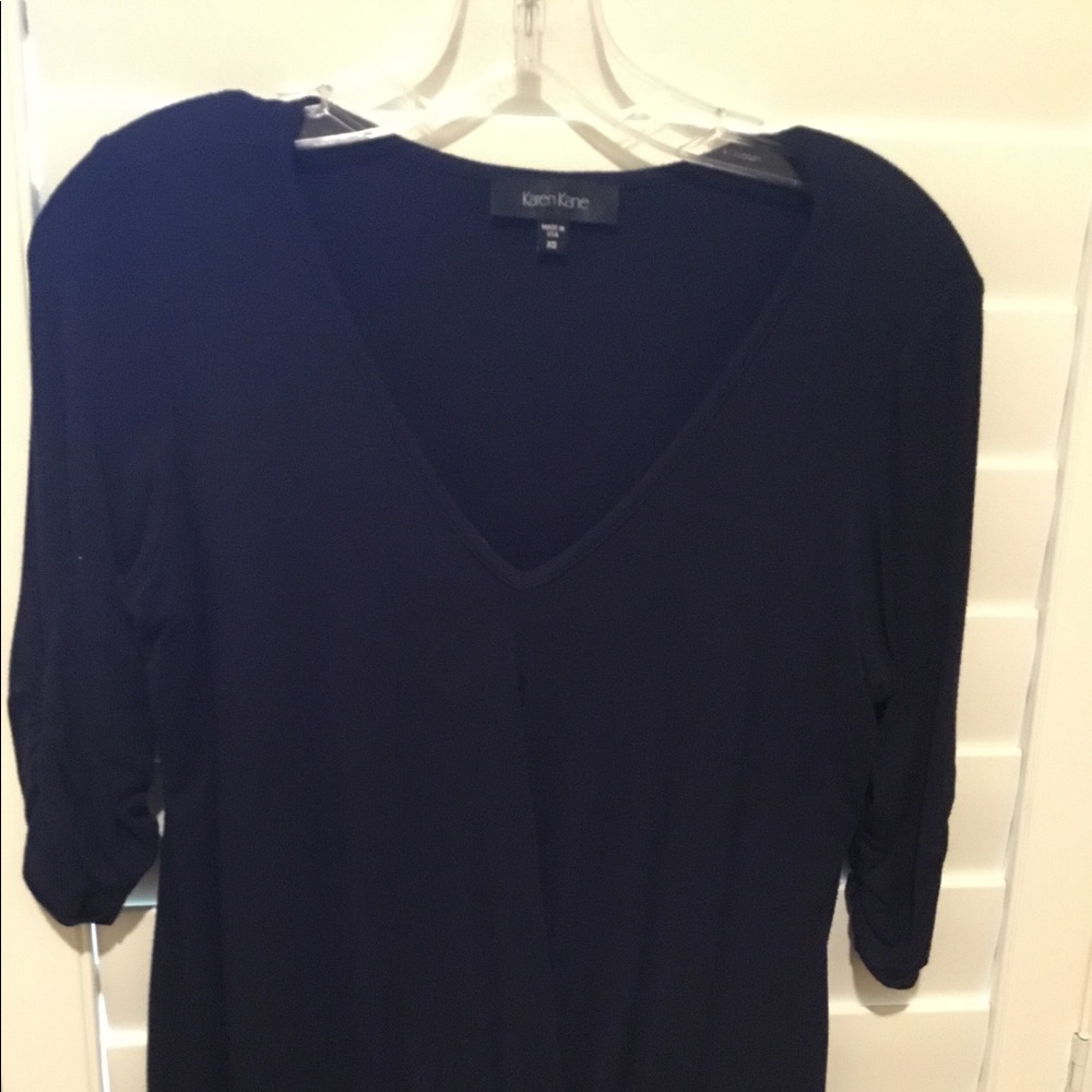 Karen Kane Navy V-neck top size small